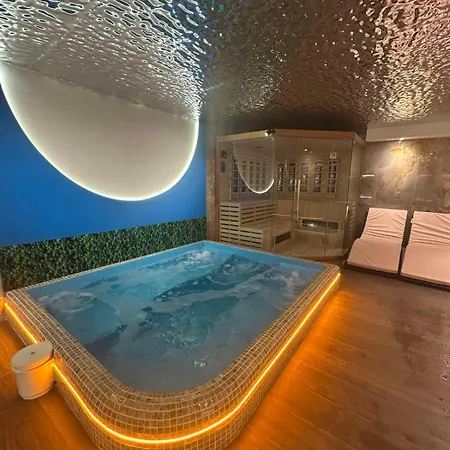 Sofia & Отель *